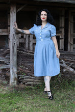Laden Sie das Bild in den Galerie-Viewer, Kleid Kitty, helles Denim
