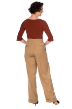 Laden Sie das Bild in den Galerie-Viewer, Hose Adventures Ahead, Sand ,Plus Size