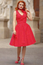 Laden Sie das Bild in den Galerie-Viewer, Swingkleid May Polkadot, Rot, Plus Size