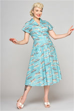 Laden Sie das Bild in den Galerie-Viewer, Liza Brighton Postcard Swing Dress, hellblau
