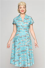 Laden Sie das Bild in den Galerie-Viewer, Liza Brighton Postcard Swing Dress, hellblau