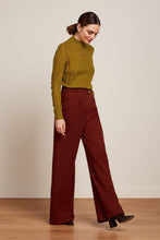 Laden Sie das Bild in den Galerie-Viewer, Bundfaltenhose Fintan Milano, Sandelholz Braun