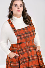 Laden Sie das Bild in den Galerie-Viewer, Latzrock Tawny, Braun, Plus Size