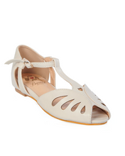 Laden Sie das Bild in den Galerie-Viewer, Retro Sandale Secret Love Flats, Creme