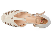 Laden Sie das Bild in den Galerie-Viewer, Retro Sandale Secret Love Flats, Creme