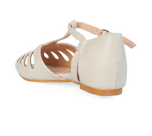 Laden Sie das Bild in den Galerie-Viewer, Retro Sandale Secret Love Flats, Creme