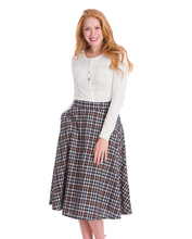 Laden Sie das Bild in den Galerie-Viewer, Cardigan Flower Knit, Weiß