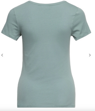 Laden Sie das Bild in den Galerie-Viewer, T-Shirt Rumble Queen, Smoke Green