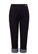 Laden Sie das Bild in den Galerie-Viewer, Caprihose Charlie,Denim, Plus Size