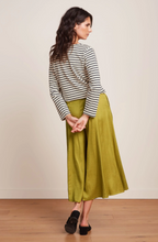 Laden Sie das Bild in den Galerie-Viewer, Culotte Dallas Cameron,Senf , Plus Size