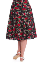 Laden Sie das Bild in den Galerie-Viewer, Rock Rose Garden, Floral