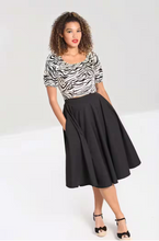 Laden Sie das Bild in den Galerie-Viewer, Tellerrock Abi 50's, Schwarz