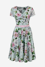 Laden Sie das Bild in den Galerie-Viewer, Swingkleid Rina , Blumenmuster in Pastellfarben