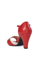 Laden Sie das Bild in den Galerie-Viewer, Vintage Pumps Mable. Rot
