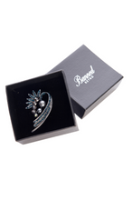 Laden Sie das Bild in den Galerie-Viewer, Brosche Margarete, Silber/ Blau