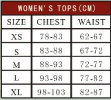 Laden Sie das Bild in den Galerie-Viewer, Feinstrick-Pulli Pretty Illusion, Aubergine