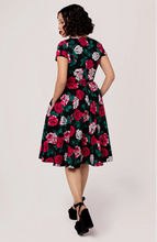 Laden Sie das Bild in den Galerie-Viewer, Swingkleid Paint me Roses, Bunt