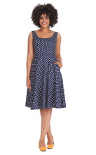 Laden Sie das Bild in den Galerie-Viewer, Swingkleid Dot Days 50's, Polka Navy, Plus Size