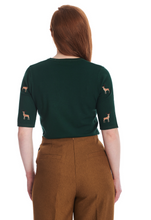 Laden Sie das Bild in den Galerie-Viewer, Feinstrick-Pulli Ruby Sweet Deer, Hirschmotiv, Grün
