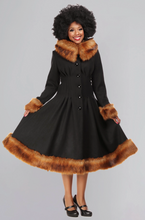 Laden Sie das Bild in den Galerie-Viewer, Mantel Pearl-Permuttlack, Schwarz ( Kunstpelz )x