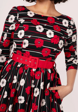 Laden Sie das Bild in den Galerie-Viewer, Swingkleid Poppy, Blumenmuster-Schwarz