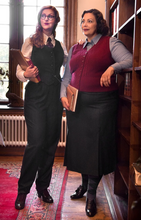 Laden Sie das Bild in den Galerie-Viewer, The Suit Up Waistcoat Black & Charcoal Tweed