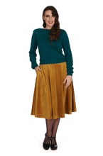 Laden Sie das Bild in den Galerie-Viewer, Feinstrick Pullover Scarlet, Emerald