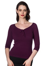 Laden Sie das Bild in den Galerie-Viewer, Feinstrick-Pulli Pretty Illusion, Aubergine