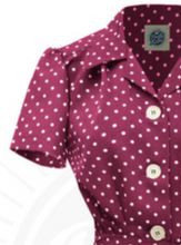 Laden Sie das Bild in den Galerie-Viewer, Hemdblusenkleid Pretty 40's Polka, Wine