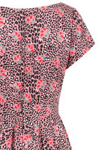 Laden Sie das Bild in den Galerie-Viewer, Swingkleid "Lola Cherry Leopard", Pink