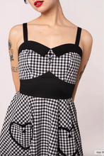 Laden Sie das Bild in den Galerie-Viewer, Swingkleid Mel Gingham