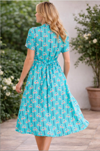 Laden Sie das Bild in den Galerie-Viewer, Swingkleid Jonie Gerbera mit Gerberablühten, Blau