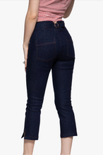 Laden Sie das Bild in den Galerie-Viewer, Capri Jeans 'Joan' , Denim