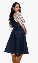 Laden Sie das Bild in den Galerie-Viewer, Latzkleid 'Josie' in Denim