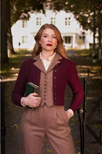 Laden Sie das Bild in den Galerie-Viewer, The Watchmaker’s Waistcoat – Rust & Tan Wool Tweed