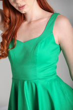 Laden Sie das Bild in den Galerie-Viewer, Swingkleid Heidi,Grün