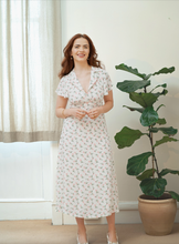 Laden Sie das Bild in den Galerie-Viewer, Kleid Salome Rose, Weiß Plus Size