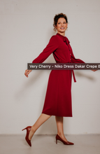 Laden Sie das Bild in den Galerie-Viewer, Kleid Niko Dakar, burgunder
