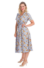 Laden Sie das Bild in den Galerie-Viewer, Kleid Sweet Tropicana, hellblau