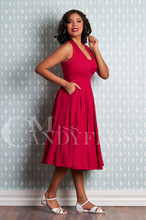 Laden Sie das Bild in den Galerie-Viewer, Swingkleid Myra-Cerise, rot, PLus Size