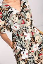 Laden Sie das Bild in den Galerie-Viewer, Jumpsuit Adelaida, Bunt, Plus Size