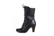 Laden Sie das Bild in den Galerie-Viewer, Vintage Schnürstiefel Claire, Schwarz
