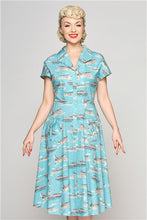 Laden Sie das Bild in den Galerie-Viewer, Liza Brighton Postcard Swing Dress, hellblau
