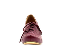 Laden Sie das Bild in den Galerie-Viewer, Maytal Schnürschuhe im Vintage-Stil, Burgundy
