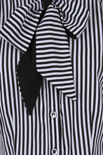 Laden Sie das Bild in den Galerie-Viewer, Bluse Humbug, Schwarz-Weiß-Gestreift, Plus Size
