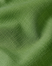 Laden Sie das Bild in den Galerie-Viewer, Hose Fintan Cropped Timba, Jade-Grün

