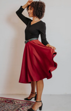 Laden Sie das Bild in den Galerie-Viewer, Tellerrock Circle Skirt, Bordeaux
