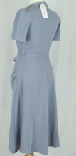 Laden Sie das Bild in den Galerie-Viewer, Kleid Revers Dress  Midi Leinen, Lavendel
