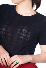 Laden Sie das Bild in den Galerie-Viewer, Feinstrick Pulli Nautical ,Schwarz, Plus Size
