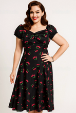 Laden Sie das Bild in den Galerie-Viewer, Swingkleid Nancy ( 50er-Jahre ) mit Kirschenmuster, Schwarz
